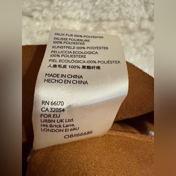 Free People oversized faux fur teddy jacket. Size Large. Worn once. - Picture 9 of 13